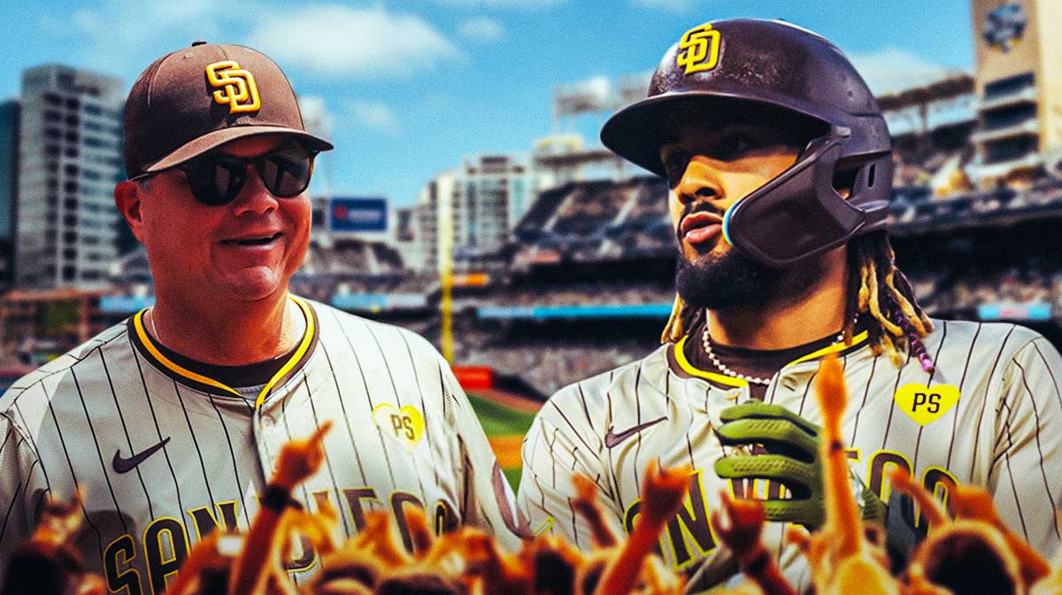Padres manager Mike Shildt looking at Fernando tatis Jr.