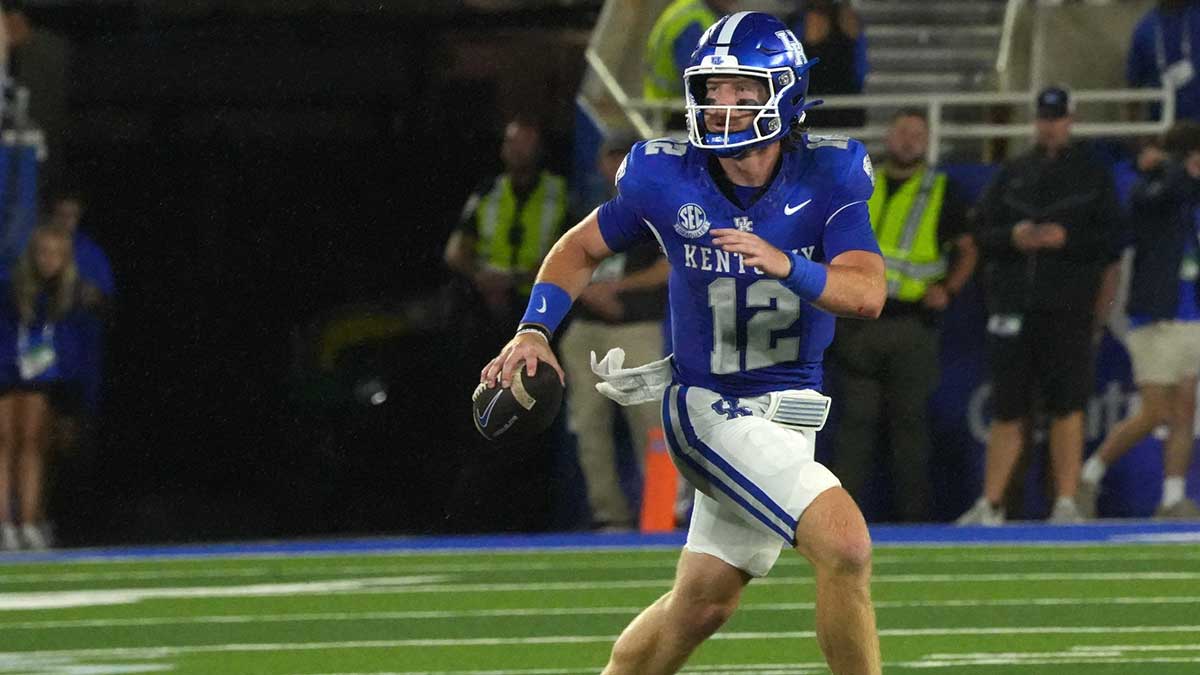 Kentucky’s Brooks Vandagiff looks for a receiver against Southern Miss Saturday night at Kroger Field.