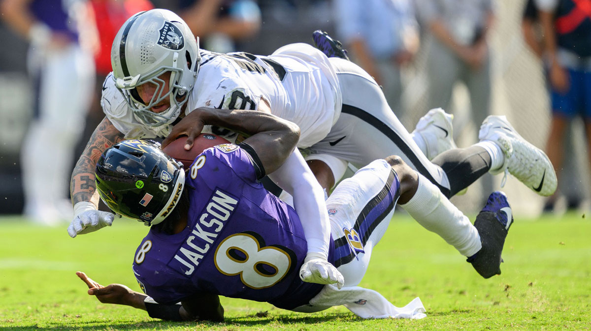 Raiders' Maxx Crosby shuts down concerns over possible knee injury