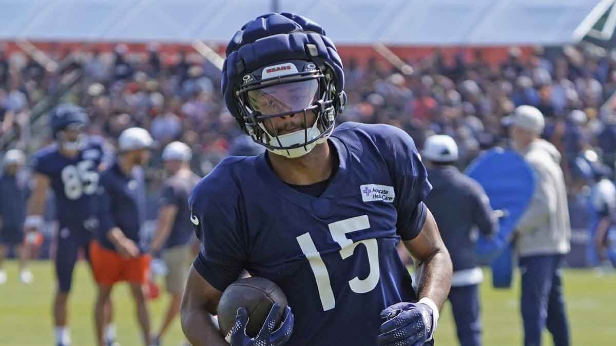 Chicago Bears wide receiver Rome Odunze (15) runs a drill during Chicago Bears Training Camp at Halas Hall.
