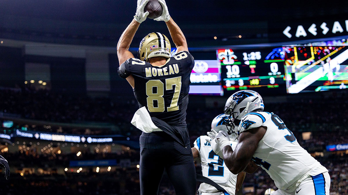 New Orleans Saints tight end Foster Moreau (87) scores a touchdown against the Carolina Panthers during the first half at Caesars Superdome.