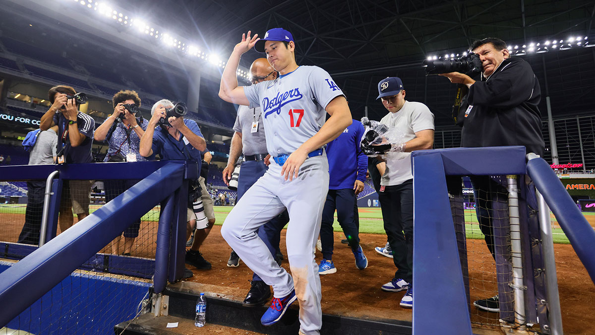 Sep 19, 2024; Miami, Florida, USA; Los Angeles Dodgers designated hitter Shohei Ohtani (17) waves toward the fans after the game against the Miami Marlins at loanDepot Park. Mandatory Credit: Sam Navarro-Imagn Images