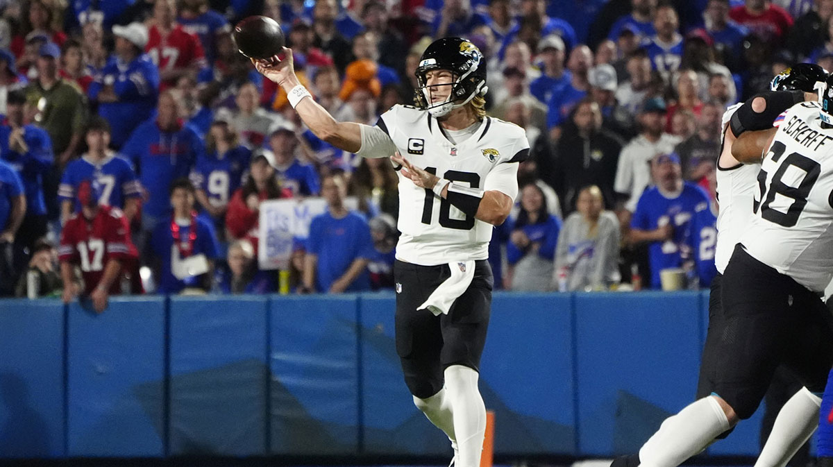 Trevor Lawrence, Jaguars Ruthlessly Clowned Amid Brutal First Half Vs ...