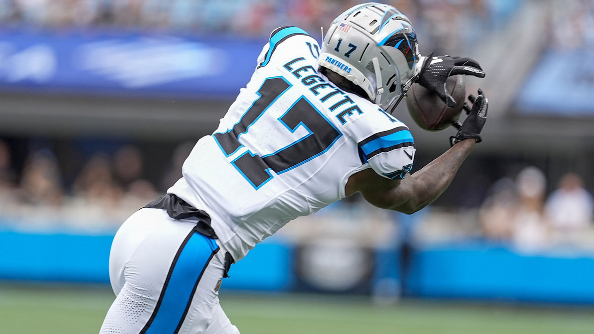 Carolina Panthers wide receiver Xavier Legette (17) makes a catch during 1st quarter against the Cincinnati Bengals at Bank of America Stadium.