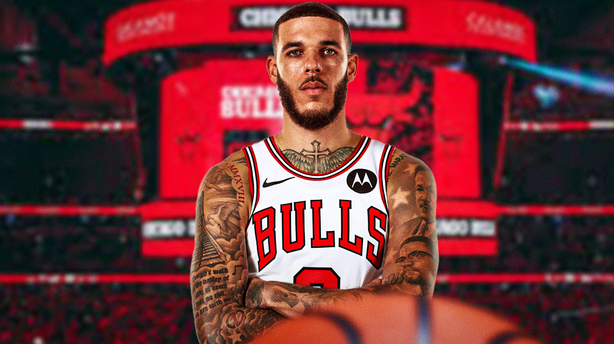 Lonzo Ball, Bulls, Timberwolves, Bulls Timberwolves, Lonzo Ball injury, Lonzo Ball in Bulls uni with Bulls arena in the background
