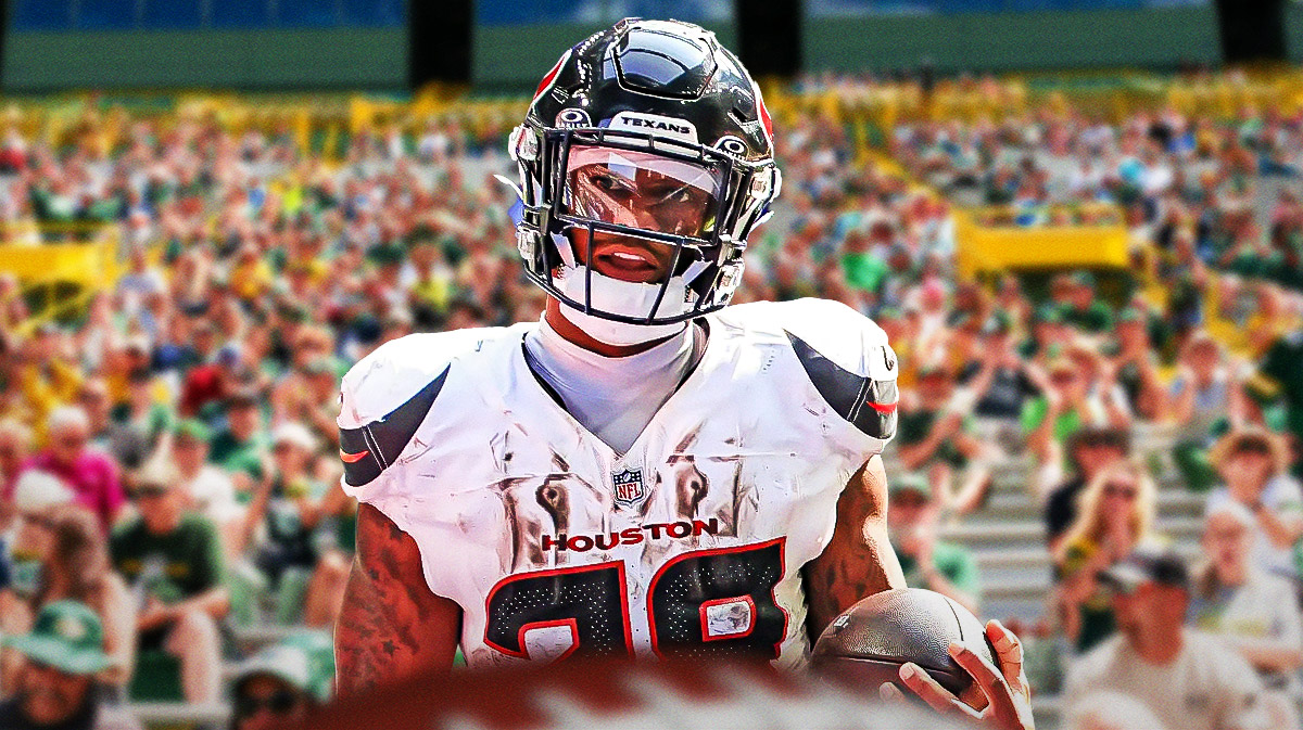 Joe Mixon in Texans uniform next to crowd of Packers fans.