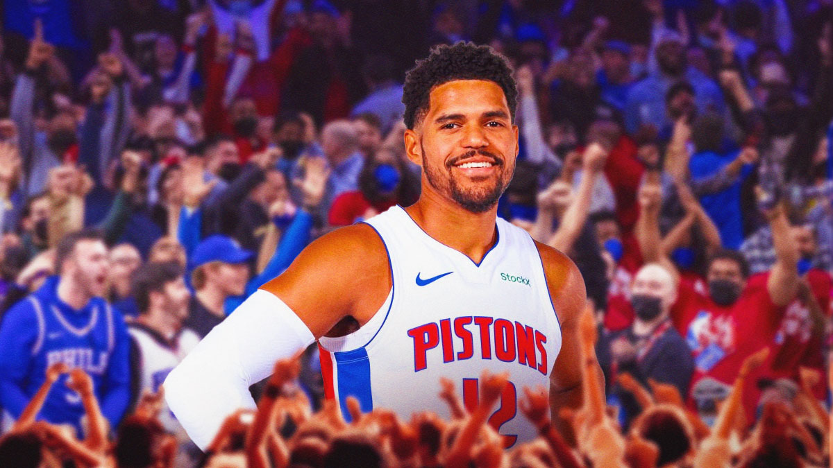 Pistons' Tobias Harris in front of 76ers fans