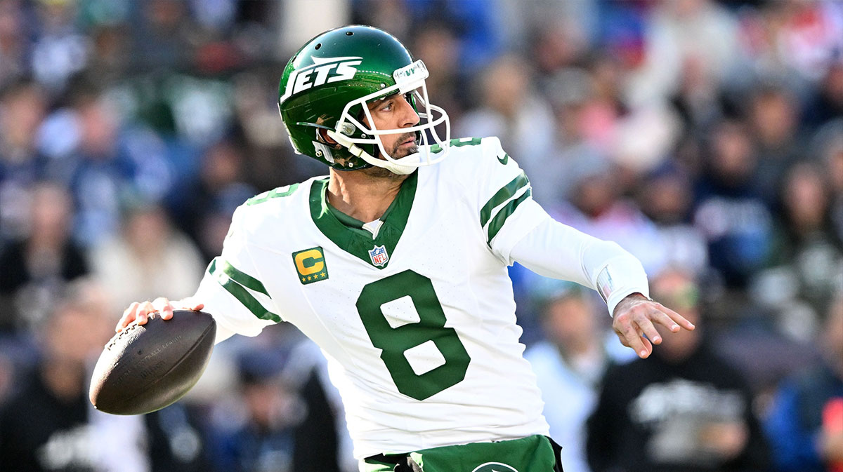 New York Jets quarterback Aaron Rodgers (8) looks to pass against the New England Patriots during the second half at Gillette Stadium