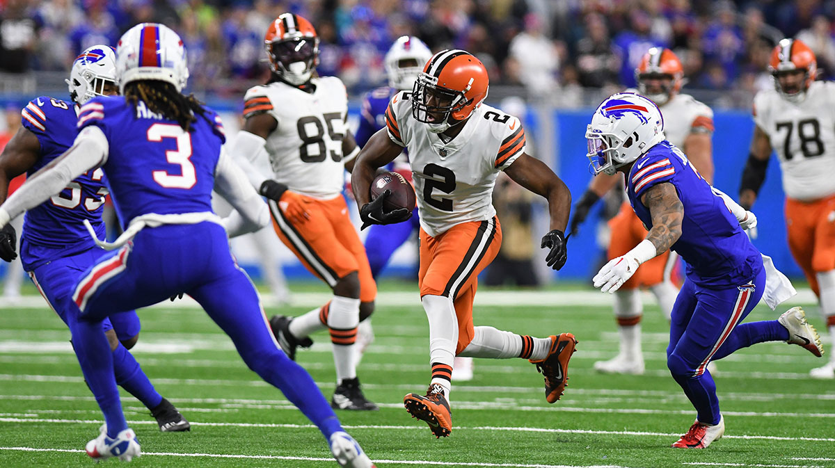 Cleveland Browns wide receiver Amari Cooper (2) runs for a first down after catching a pass against the Buffalo Bills in the first quarter at Ford Field.
