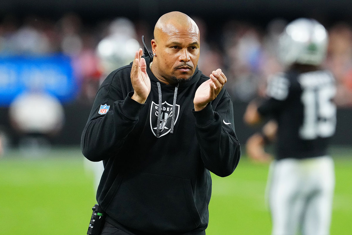 Las Vegas Raiders head coach Antonio Pierce applauds the effort of his team against the Cleveland Browns during the third quarter at Allegiant Stadium.