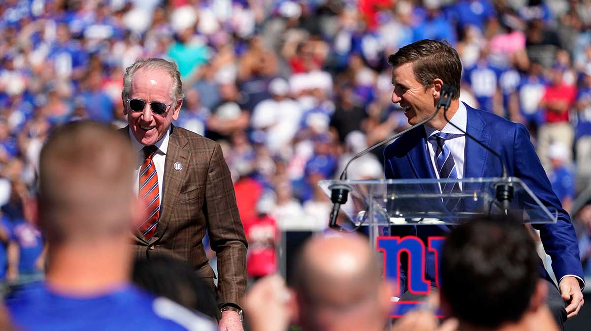 Archie Manning during Eli Manning's New York Giants Ring of Honor induction in 2021.