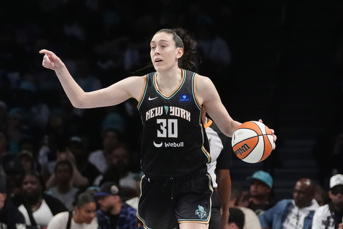 New York Liberty forward Breanna Stewart (30) dribbles the ball against the Las Vegas Aces during game one of the 2024 WNBA Semi-finals at Barclays Center.