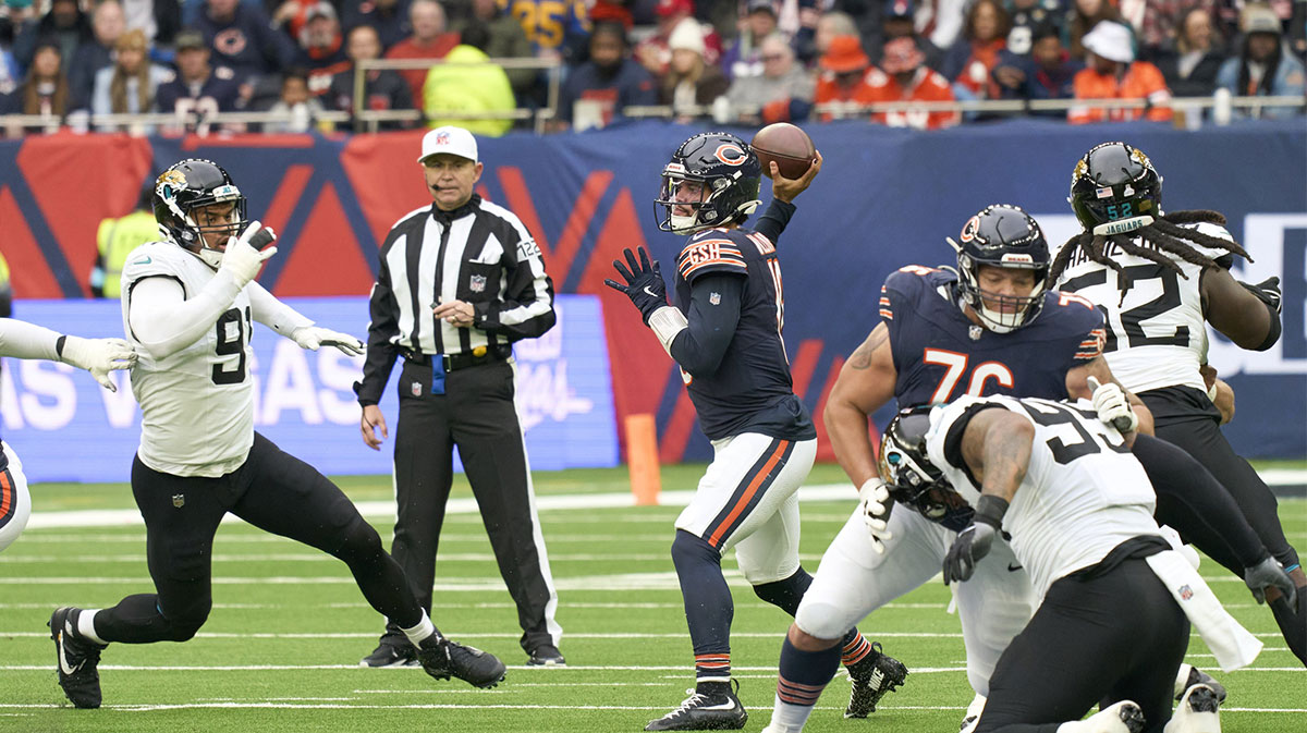 Caleb Williams playing against the Jacksonville Jaguars on October 13, 2024.