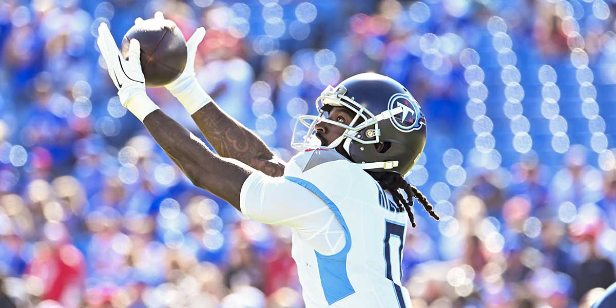 Tennessee Titans wide receiver Calvin Ridley (0) warms up before a game against the Buffalo Bills at Highmark Stadium.
