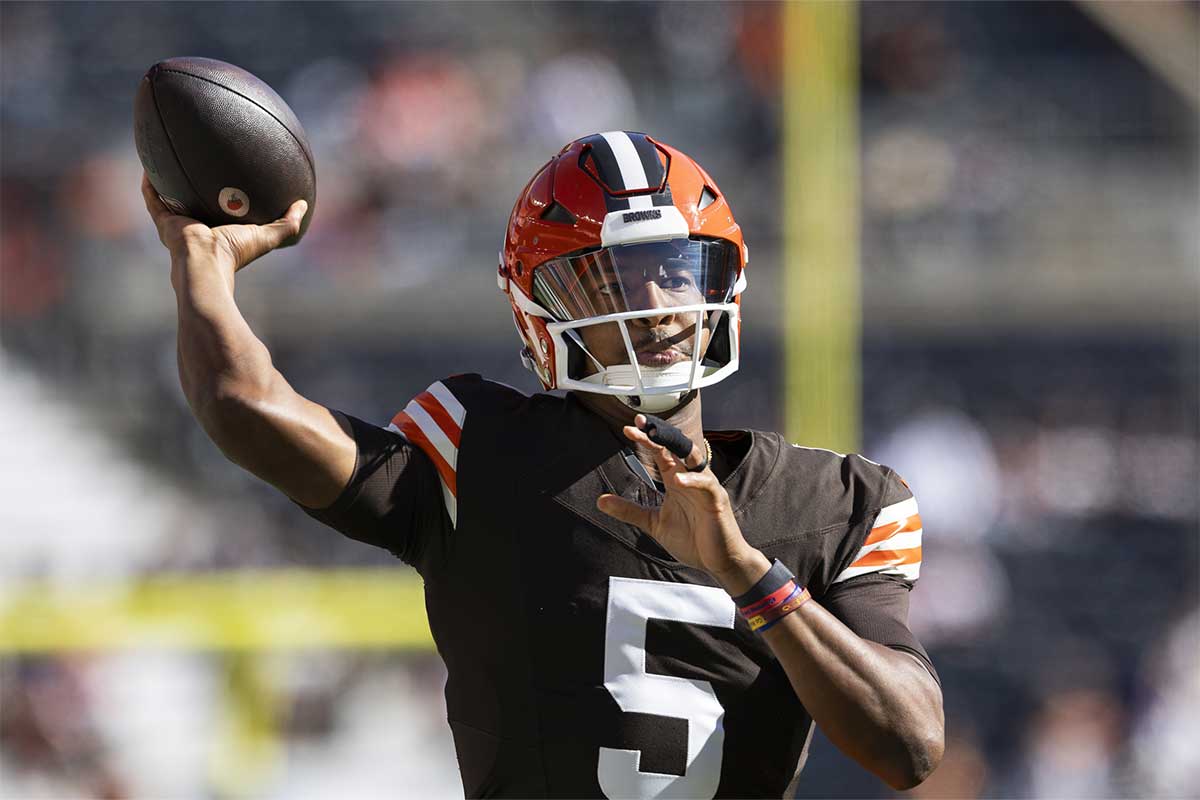 Cleveland Browns quarterback Jameis Winston (5) throws the ball during warm ups before the game against the Baltimore Ravens at Huntington Bank Field.