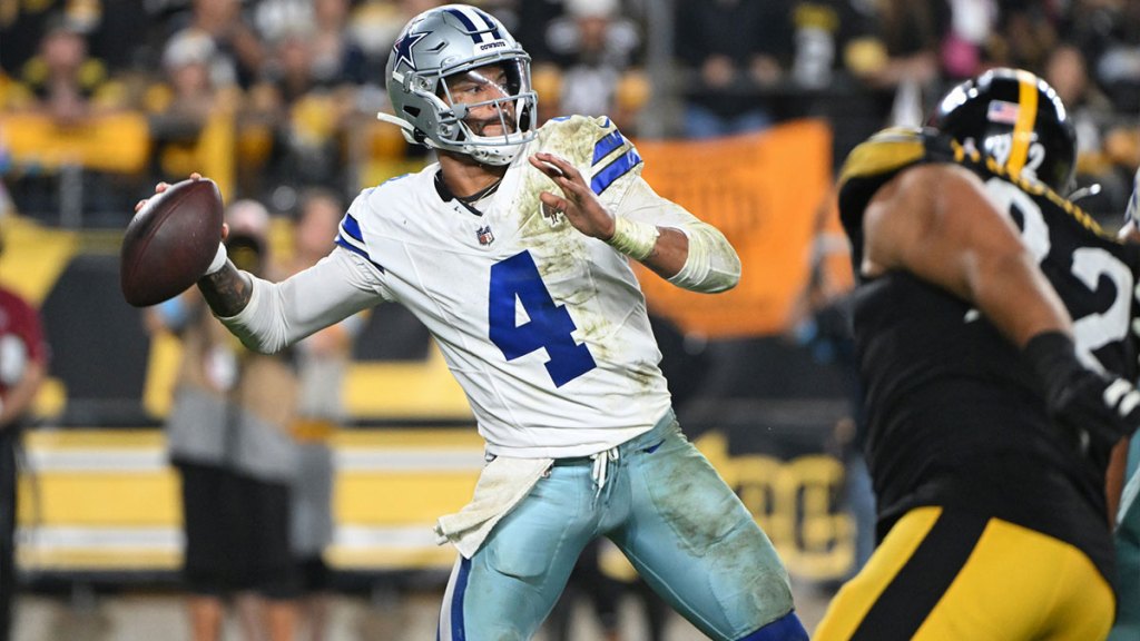 Dallas Cowboys quarterback Dak Prescott (4) throws a pass against the Pittsburgh Steelers during the fourth quarter at Acrisure Stadium.