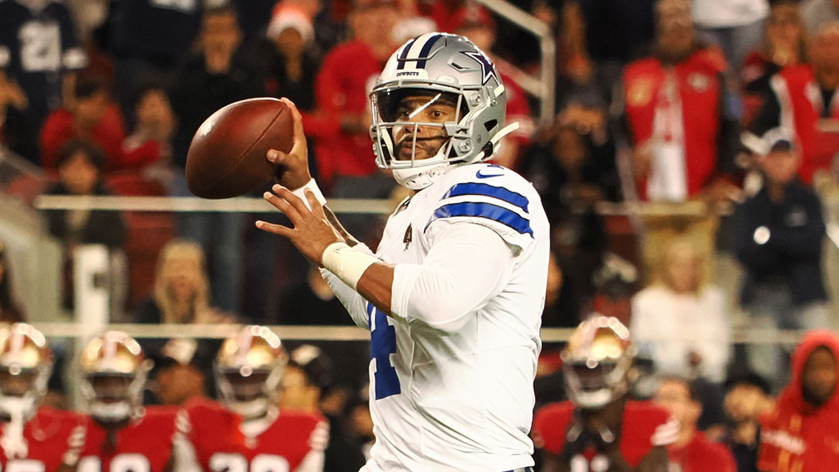 Dallas Cowboys quarterback Dak Prescott (4) looks to throw the ball against the San Francisco 49ers during the second quarter at Levi's Stadium
