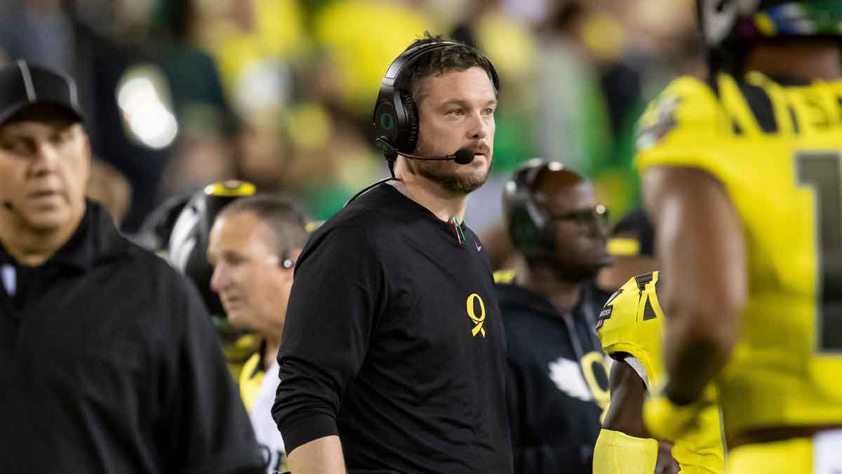 Oregon Ducks head coach Dan Lanning looks on as the Ducks host the Spartans
