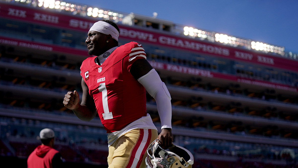 San Francisco 49ers wide receiver Deebo Samuel Sr. (1) jogs towards the locker room before the start of the game against the Kansas City Chiefs at Levi's Stadium. 