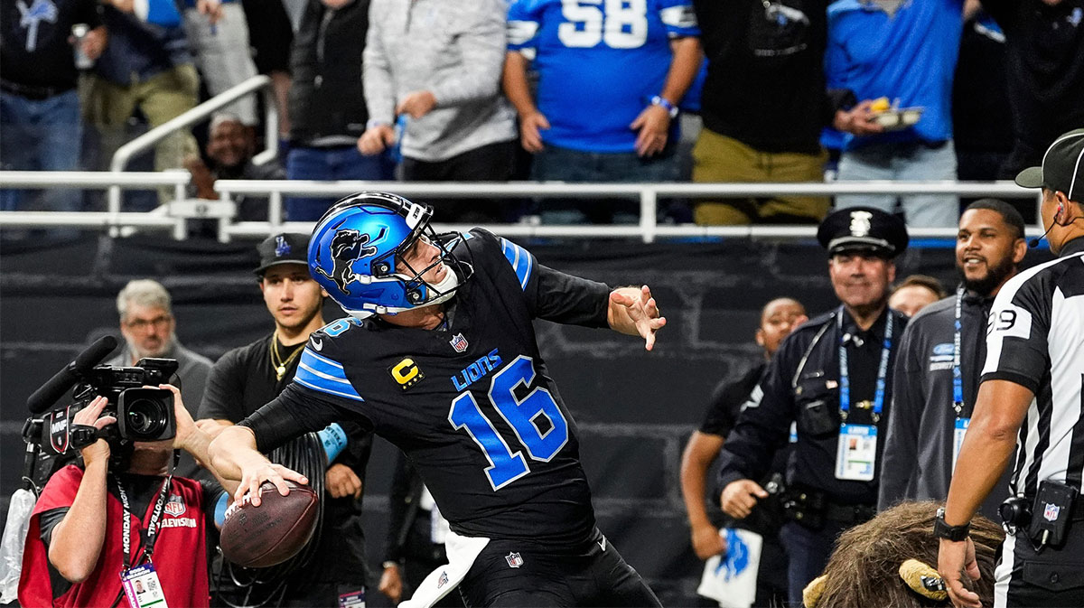 Detroit Lions quarterback Jared Goff (16) celebrates a touchdown against Seattle Seahawks during the second half at Ford Field in Detroit on Monday, Sept. 30, 2024.