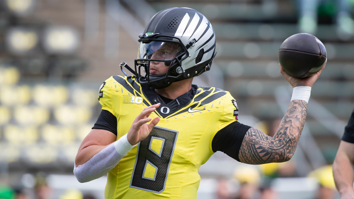 Oregon quarterback Dillon Gabriel throws a pass during warmups as the No. 1 Oregon Ducks host the No. 21 Illinois Fighting Illini