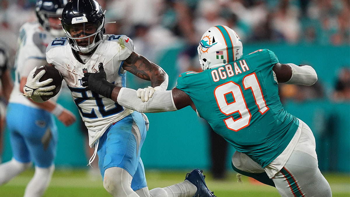 Emmanuel Ogbah Dolphins vs. Titans