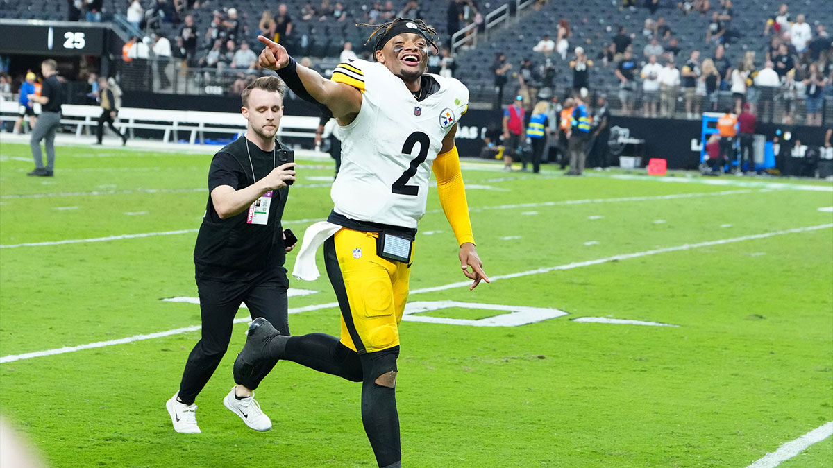 Pittsburgh Steelers quarterback Justin Fields (2) runs off the field after the Steelers defeated the Las Vegas Raiders 32-13 at Allegiant Stadium.