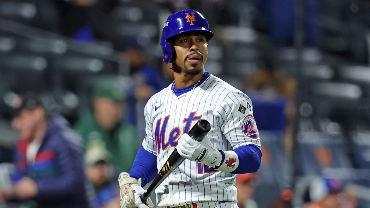 New York Mets shortstop Francisco Lindor (12) reacts after an out against the Los Angeles Dodgers in the ninth inning during game four of the NLCS for the 2024 MLB playoffs at Citi Field. 