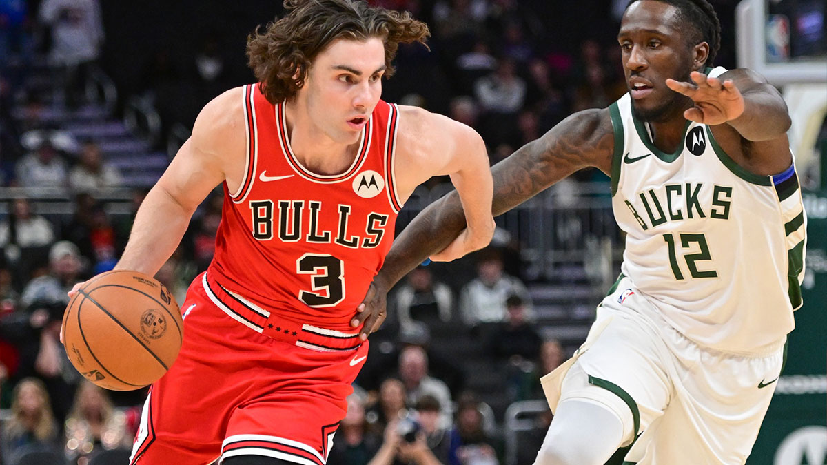 Chicago Bulls guard Josh Giddey (3) drives for the basket against Milwaukee Bucks guard Taurean Prince (12) in the first quarter at Fiserv Forum.