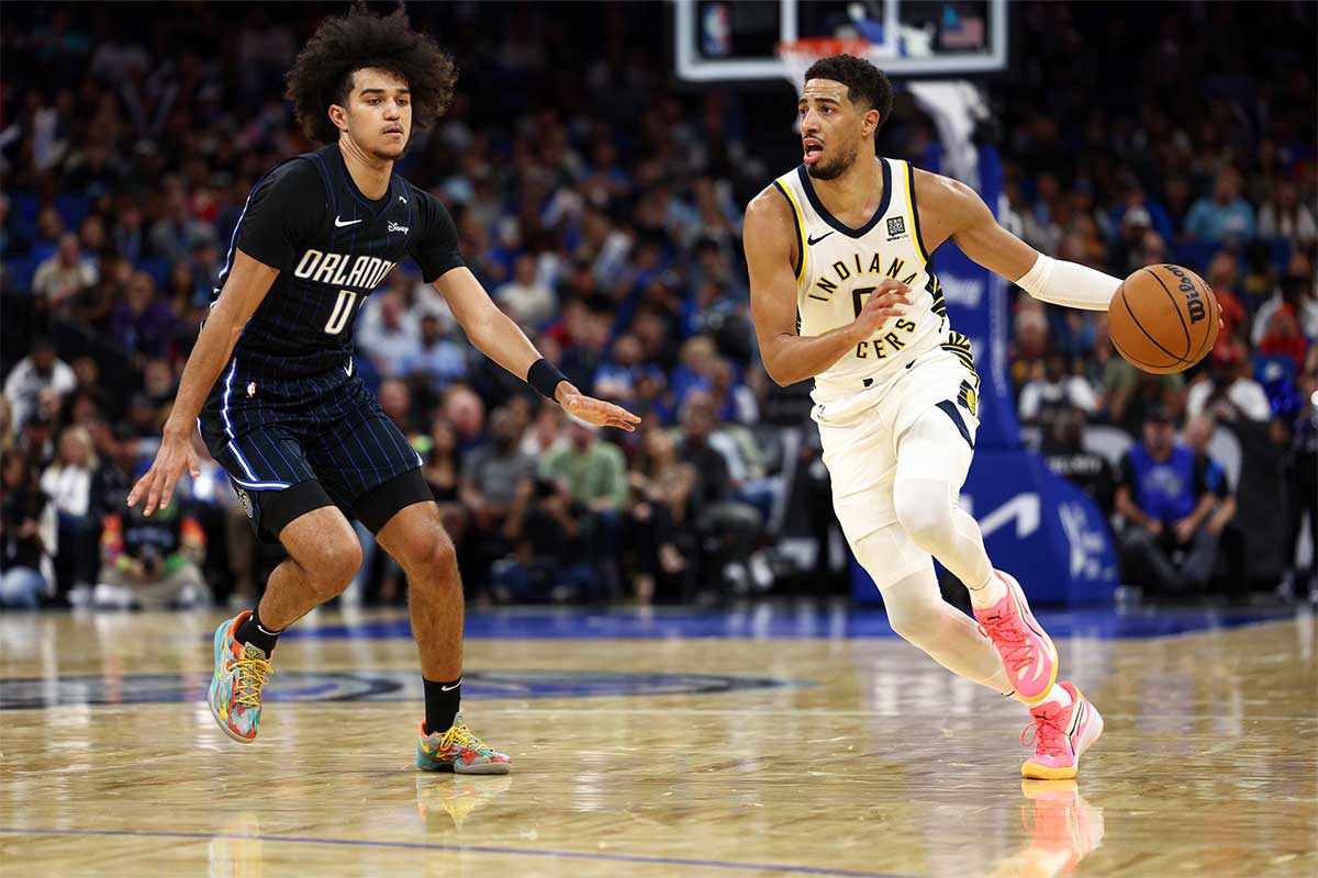 Indiana Pacers guard Tyrese Haliburton (0) is guarded by Orlando Magic guard Anthony Black (0) in the third quarter at Kia Center.