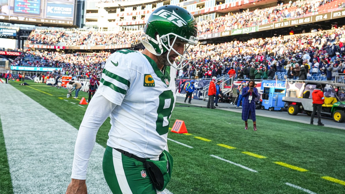 New York Jets quarterback Aaron Rodgers (8) exits the field after being defeated by the New England Patriots in the second half at Gillette Stadium. Mandatory Credit: David Butler II-Imagn Images