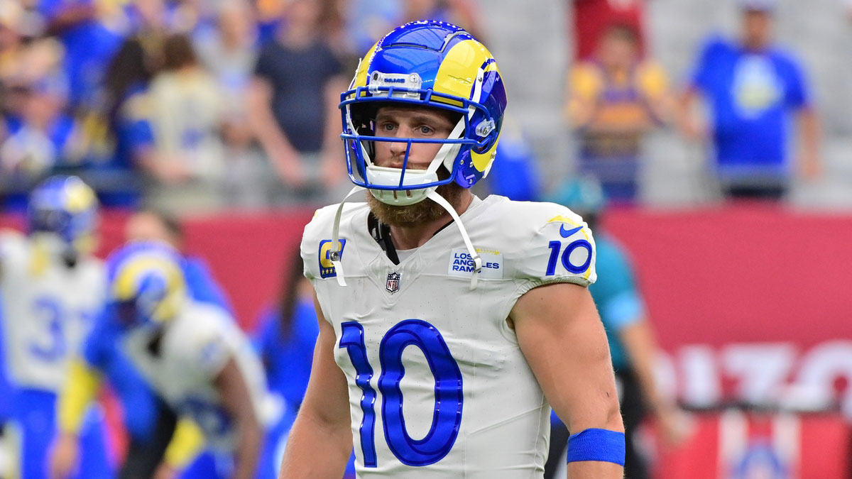 Los Angeles Rams wide receiver Cooper Kupp (10) prior to a game against the Arizona Cardinals at State Farm Stadium.