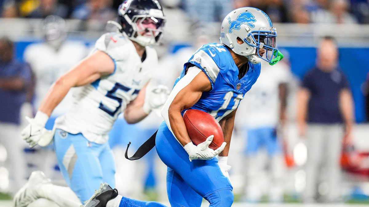 Detroit Lions kick return Kalif Raymond (11) runs against Tennessee Titans during the first half at Ford Field in Detroit on Sunday, Oct. 27, 2024.