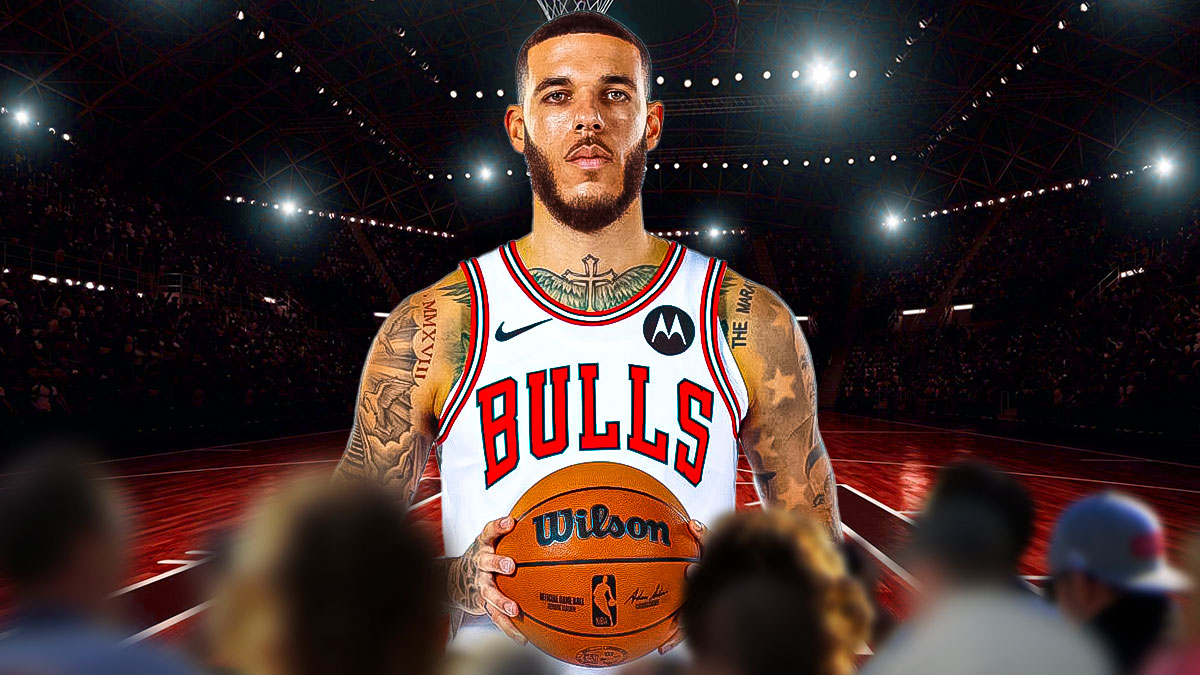 Chicago Bulls player Lonzo Ball with the Bulls arena in the background, preseason