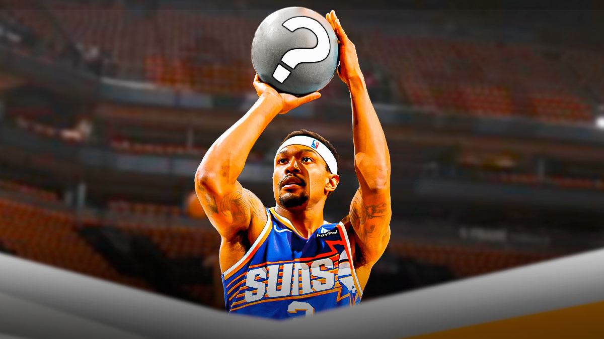 Bradley Beal (Suns) shooting a ball but replace the ballw ith a question mark