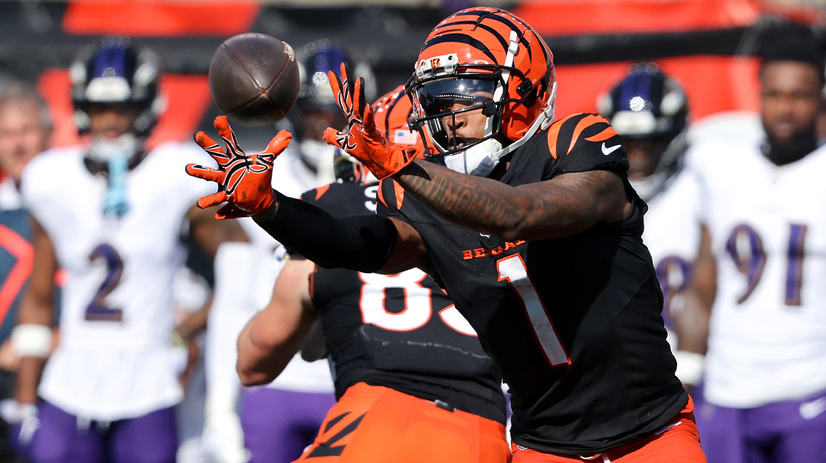 Cincinnati Bengals wide receiver Ja'Marr Chase (1) catches a touchdown pass during the second half against the Baltimore Ravens at Pecor Stadium.