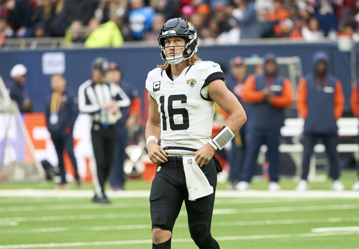 Bill Simmons shares Jaguars' alarmingly awful Trevor Lawrence comparison