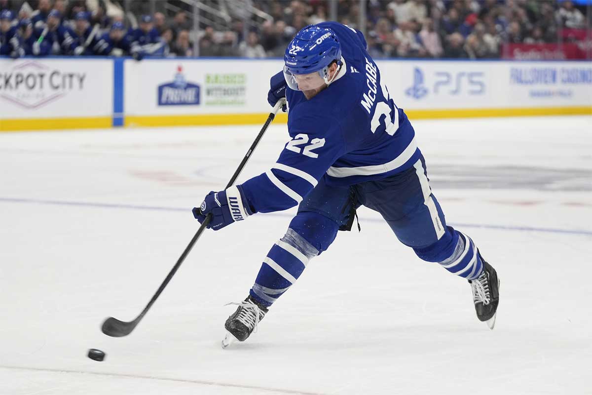 Maple Leafs get Jake McCabe injury scare after fight vs. Flyers