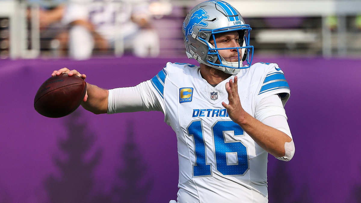 Detroit Lions quarterback Jared Goff (16) throws the ball against the Minnesota Vikings during the first quarter at U.S. Bank Stadium.