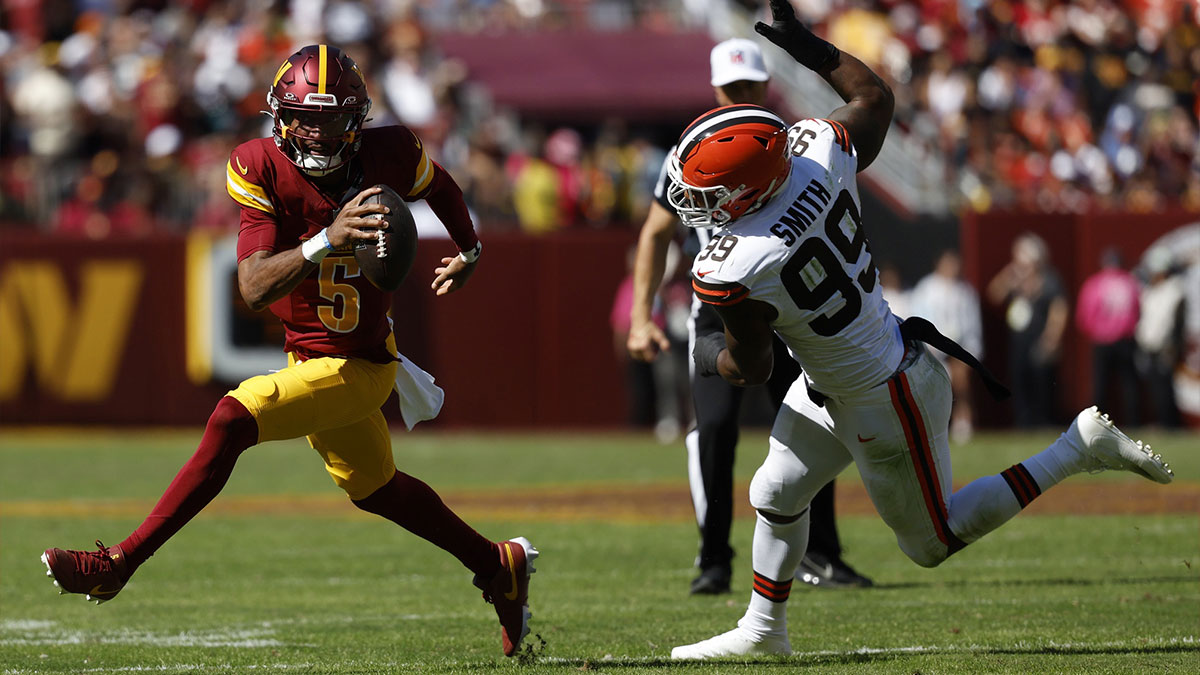 Commanders' Jayden Daniels' injury status still up in the air after