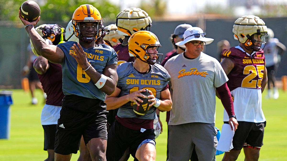 Jeff Sims will replace Sam Leavitt for Saturday's game against Cincinnati