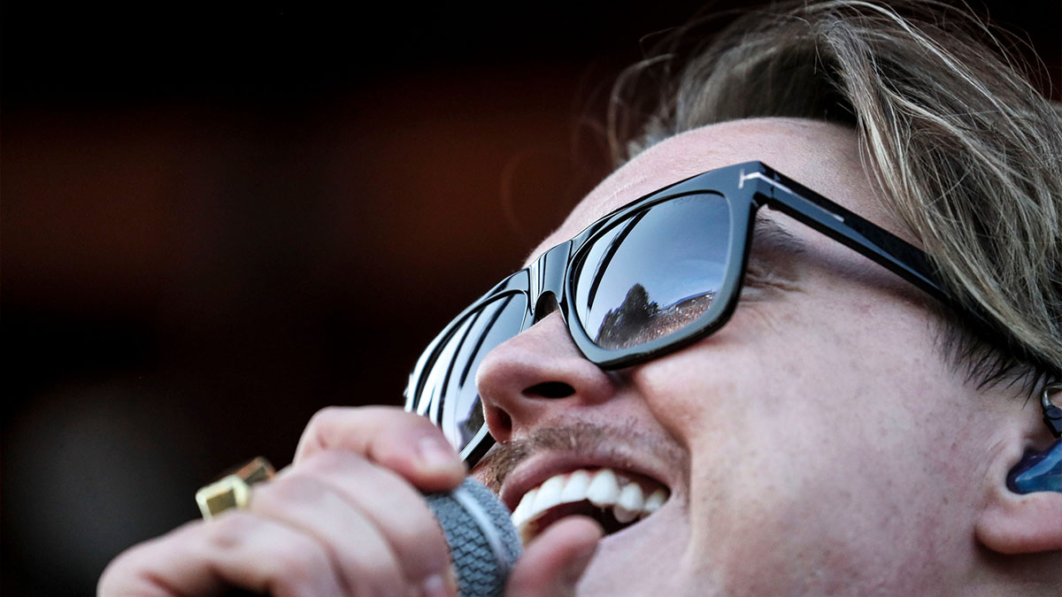 Jesse McCartney performing at 2021 Summerfest on September 10.