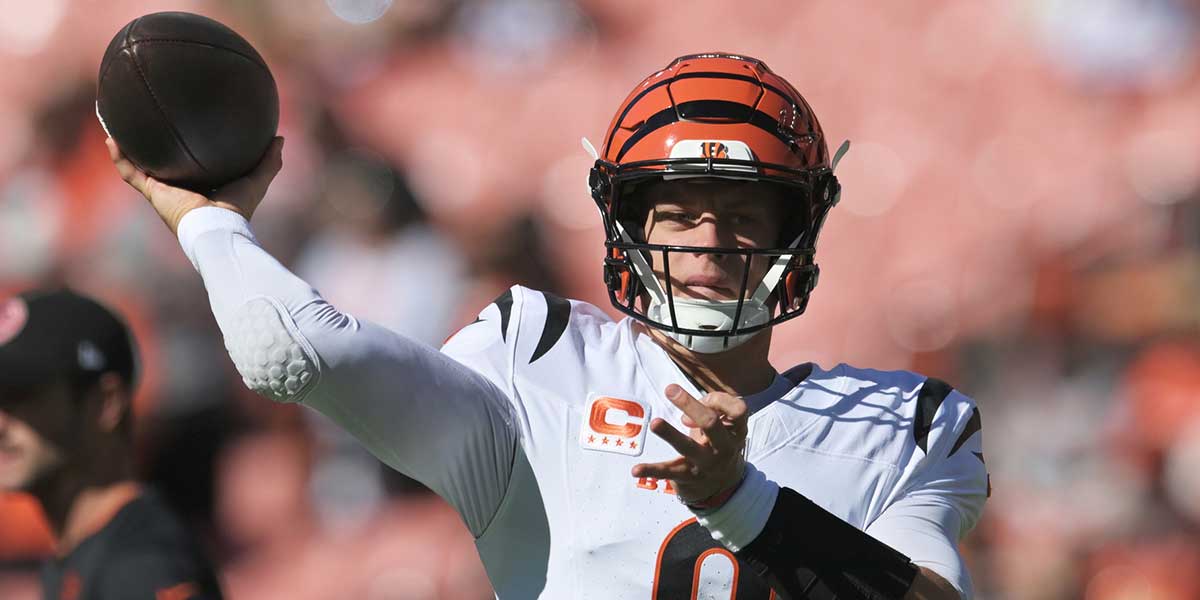 Cincinnati Bengals quarterback Joe Burrow (9) warms up before the game between the Cleveland Browns and the Bengals at Huntington Bank Field.