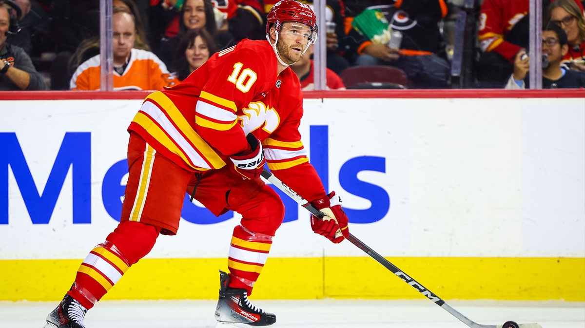 Calgary Flames center Jonathan Huberdeau (10) controls the puck against the Philadelphia Flyers during the second period at Scotiabank Saddledome.