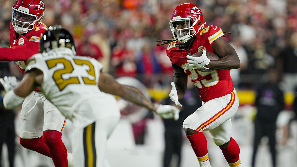 Kareem Hunt finally scores first touchdown since Chiefs return