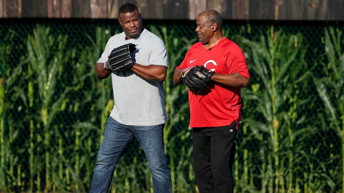 Why Ken Griffey Sr., Ken Griffey Jr. Are Attending Lakers' Season-opener