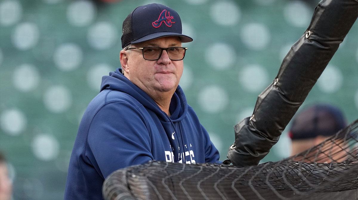 Atlanta Braves hitting coach Kevin Seitzer (34) before the game against the San Francisco Giants at Oracle Park.