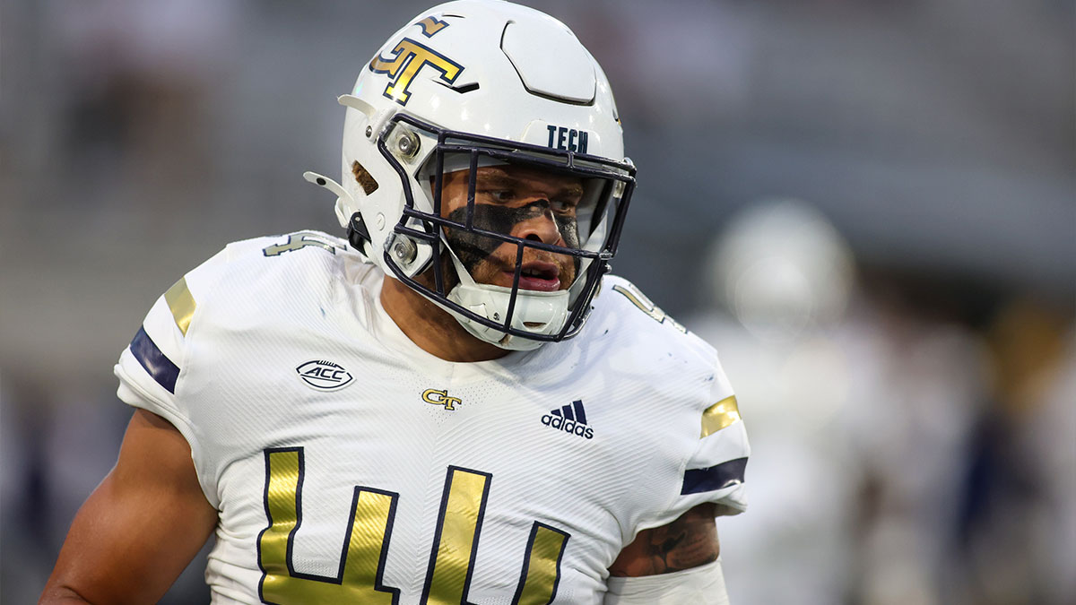 Georgia Tech Yellow Jackets linebacker Kyle Efford (44) warms up before a game against Georgia State Panthers at Bobby Dodd Stadium at Hyundai Field.