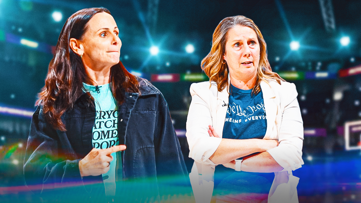 Liberty coach Sandy Brondello and Lynx coach Cheryl Reeve