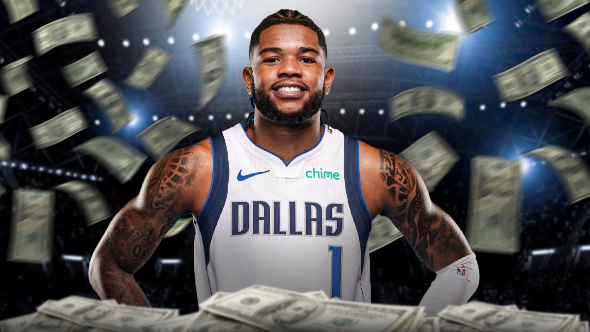 Mavericks Jaden Hardy with money everywhere.